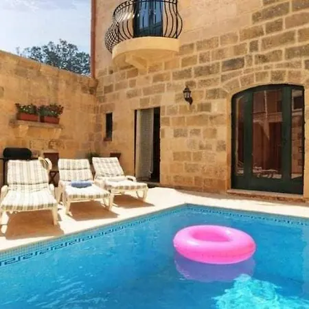 Holiday home Tal-gelegiz Ghajnsielem
